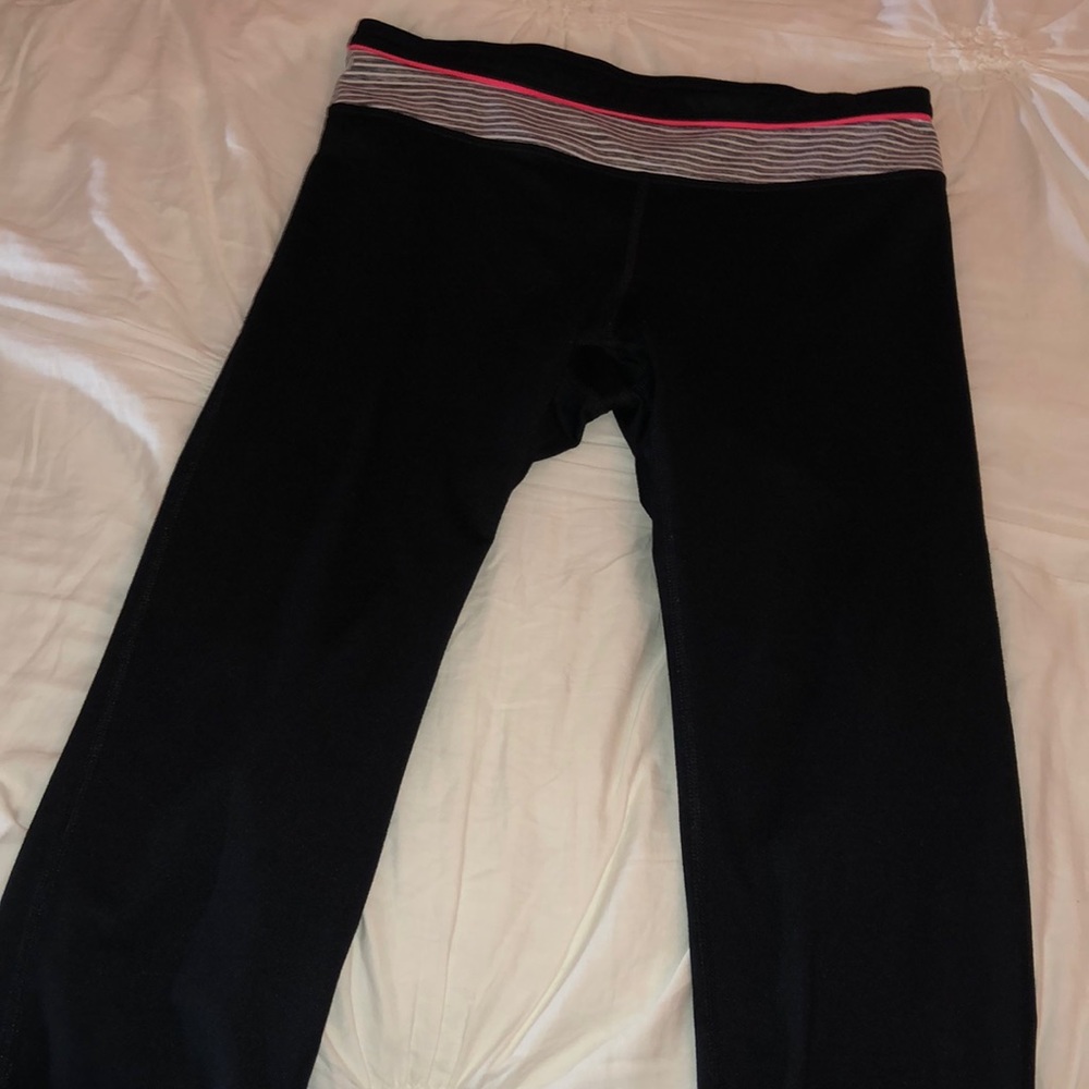 Cropped Dri-Fit Yoga Pants